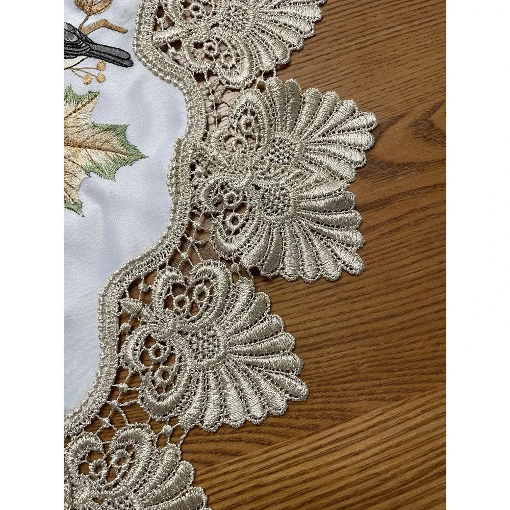 Chickadee And Lace Border Table Runner From Bed Bath And Beyond - Preowned